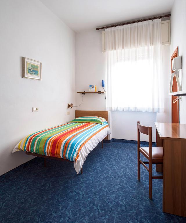 Albergo Villa Mimosa Torbole Sul Garda Quarto foto