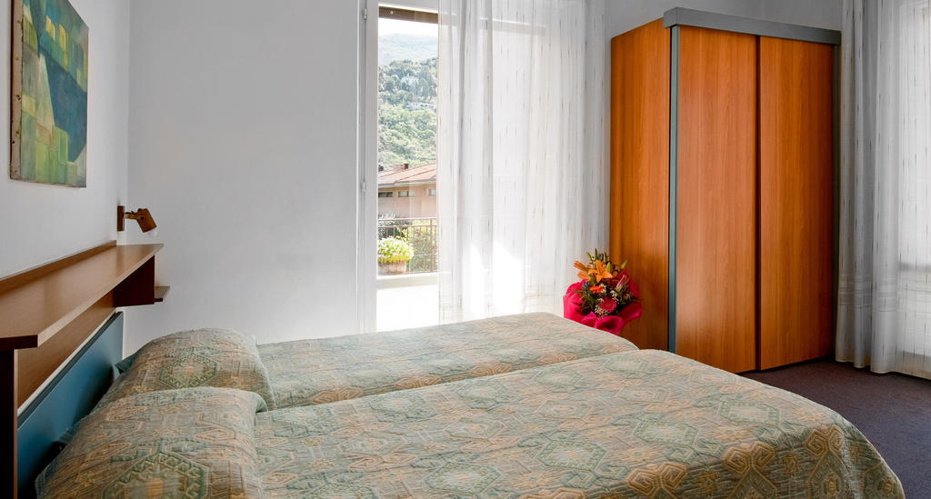 Albergo Villa Mimosa Torbole Sul Garda Quarto foto
